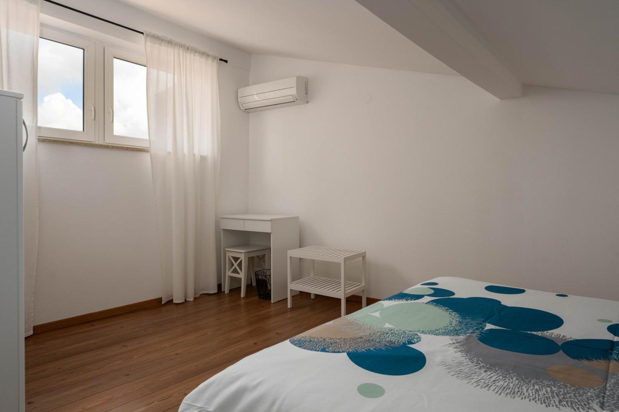 Degrassi Square Apartments (Adults Only) Vrsar Buitenkant foto